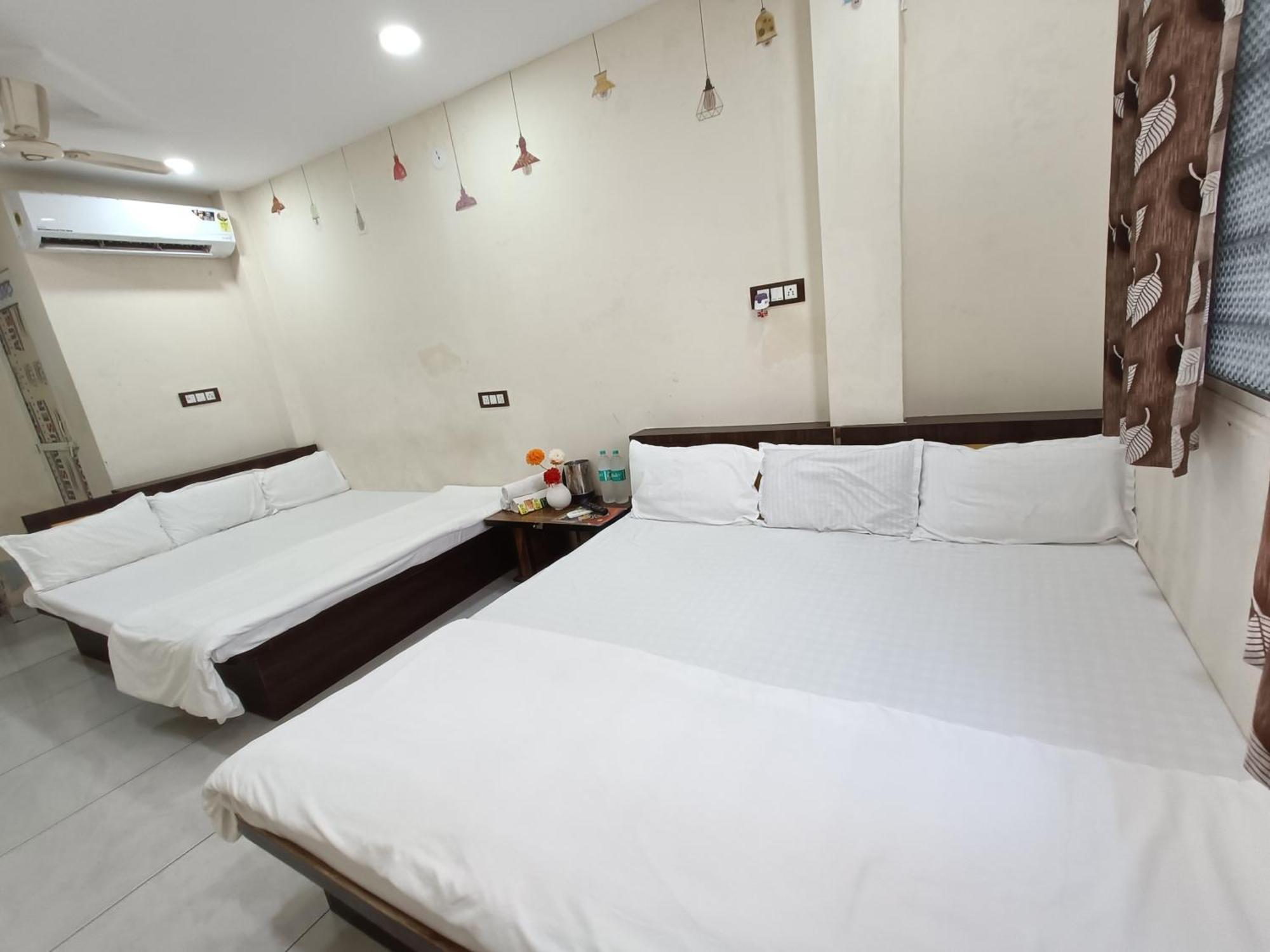 Hotel S Tower Удджайн Экстерьер фото